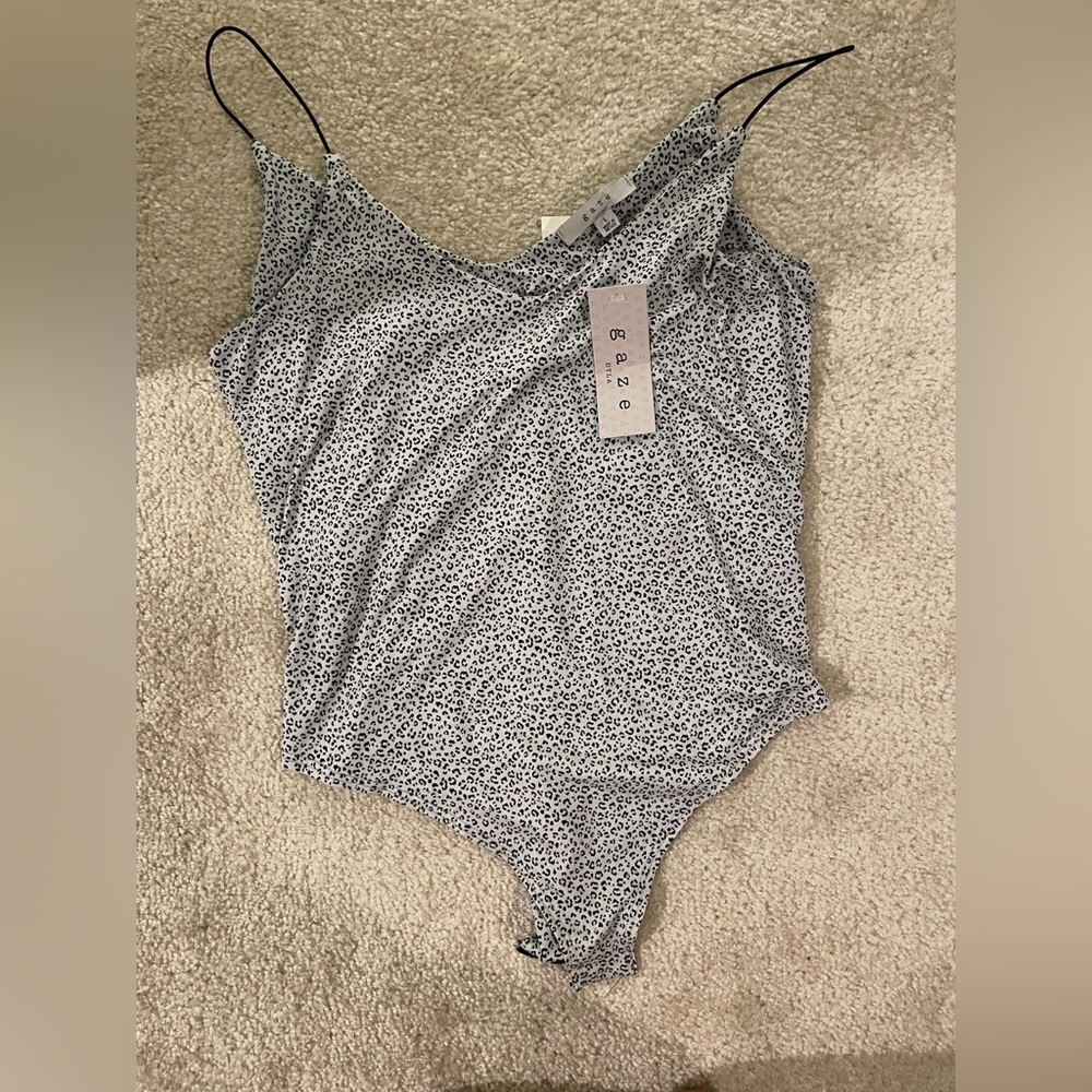GAZE animal print spaghetti strap bodysuit
